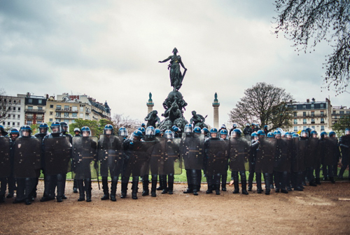 À qui profite la violence ?