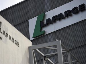 Lafarge en Syrie : le cimentier et ses ex-dirigeants lourdement condamnés pour avoir financé Daech