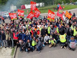 Les salariés des fonderies en lutte débarquent chez Renault-Villeroy dans l’Yonne