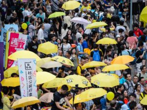 Hong Kong : dissolution de la Confédération syndicale