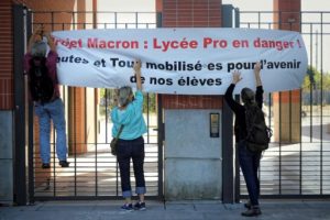 Bac professionnel : « Les réformes successives ont contribué à déqualifier le parcours des élèves »