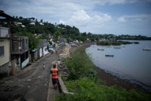 Menace sur le droit du sol à Mayotte, Gérald Darmanin ouvre une brèche
