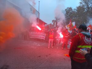 Les Bibs de France et de Navarre devant le siège de Michelin