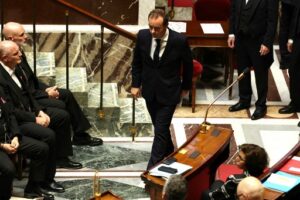 La suspension de la réforme des retraites éclipse un budget toujours austéritaire