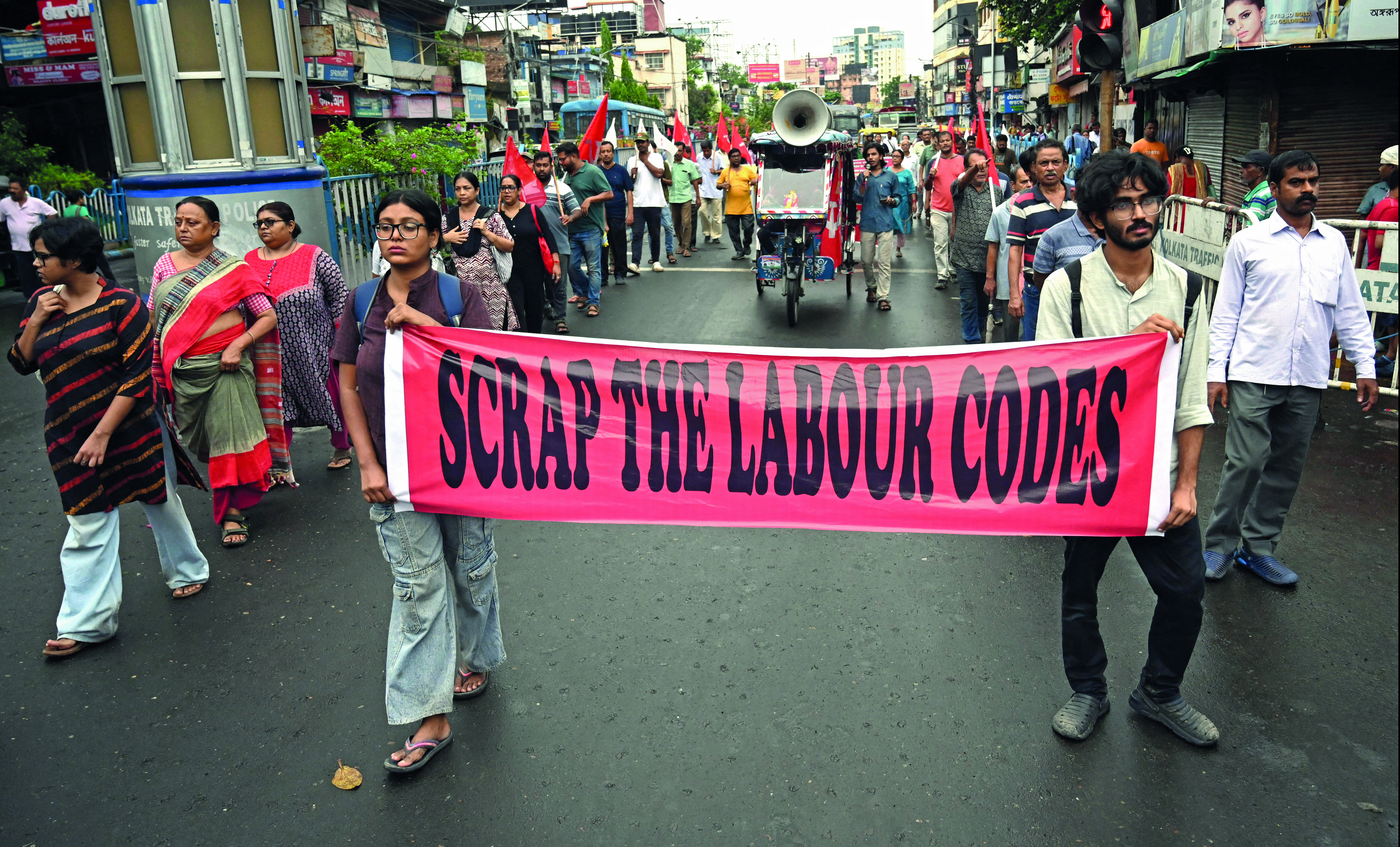 Journ&eacute;e de 12h, haro sur le droit de gr&egrave;ve : en Inde, la guerre de Modi contre le Code du Travail