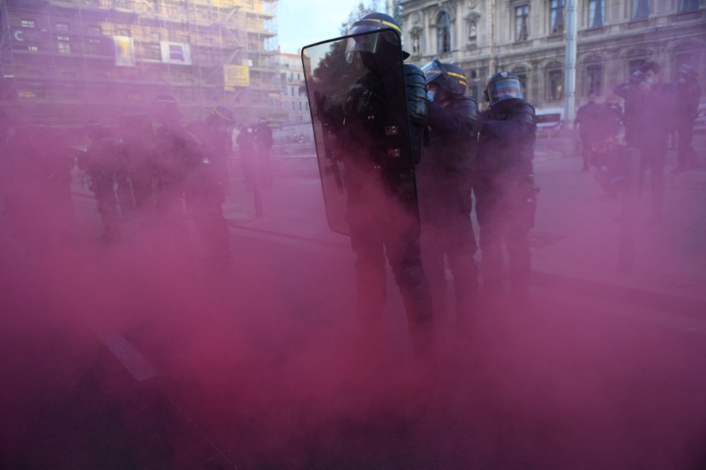 Anthony Caill&eacute; (CGT-Int&eacute;rieur Police) sur le proc&egrave;s de neuf CRS : &laquo; Notre boulot n'est pas la vengeance &raquo;