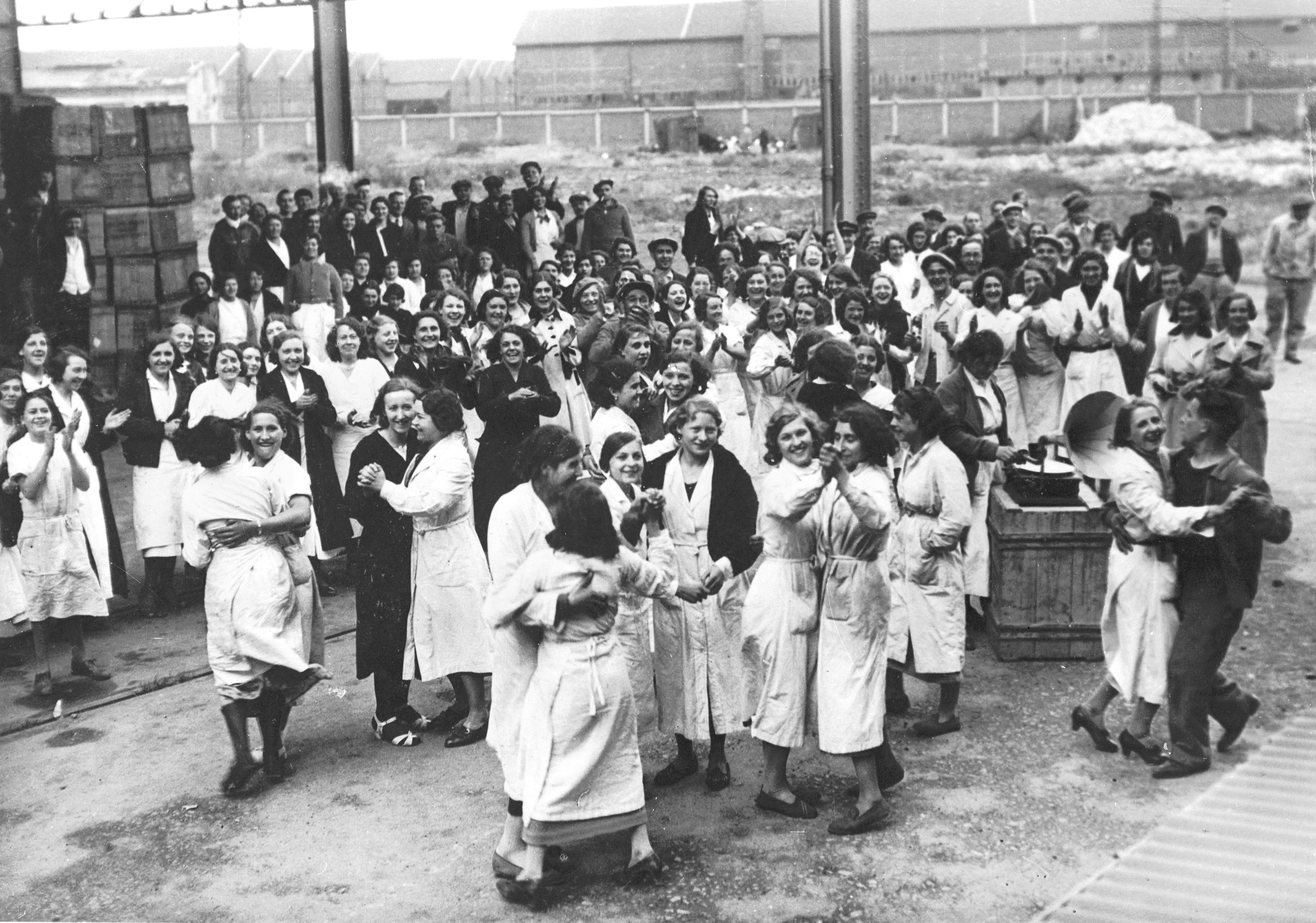 Front populaire : les femmes, grandes oubli&eacute;es du progr&egrave;s social