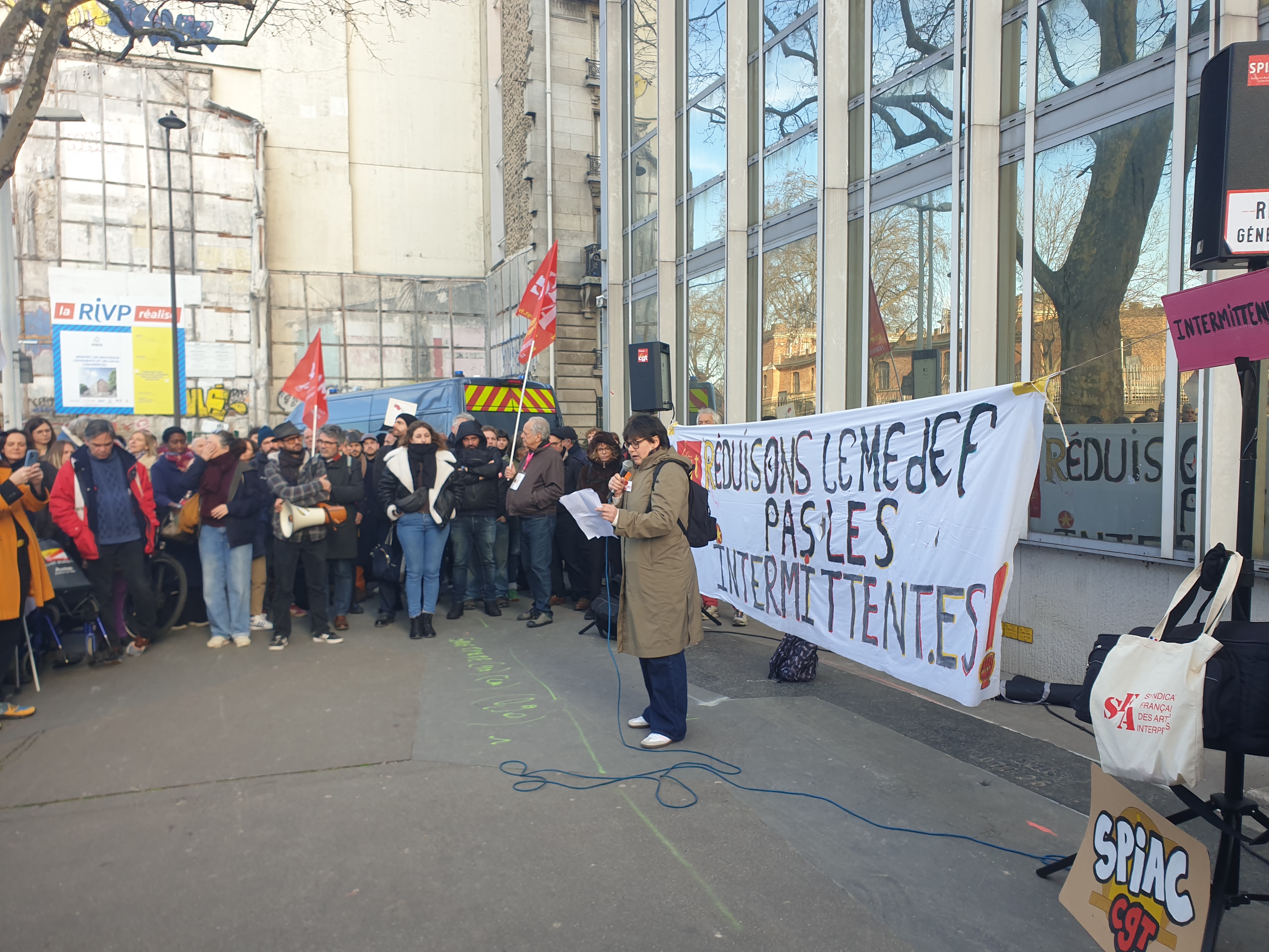 N&eacute;gociations sur l'Assurance ch&ocirc;mage : &laquo; Quand on voit &ccedil;a, on ne peut qu'&ecirc;tre optimiste &raquo;... au c&oelig;ur de la mobilisation des intermittents