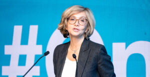 « Ça revient à prendre aux gamins du public » : Pécresse pérennise ses cadeaux à l’enseignement privé 