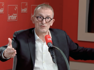 « Trop de syndicats », droit de grève « limité »  : on s'est infligé l'interview de Gilbert Cette sur France Inter