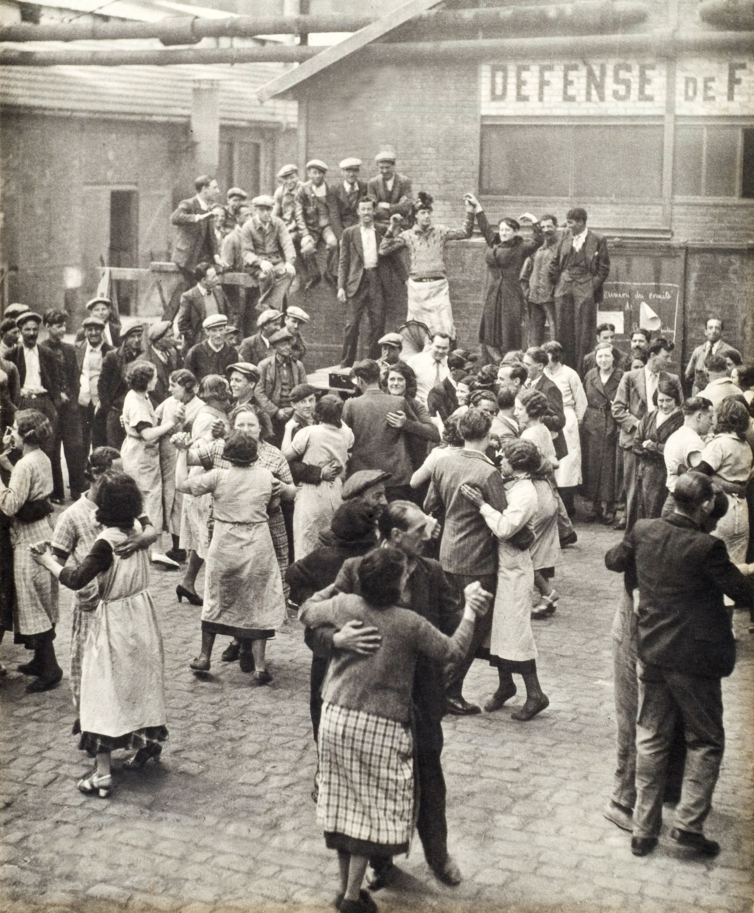 Gr&egrave;ves sur le &laquo; tas &raquo; et &laquo; joie pure &raquo; : Front populaire, le temps des conqu&ecirc;tes