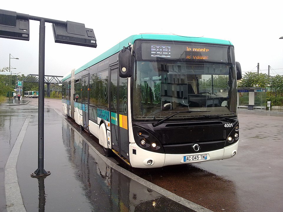 &laquo; Privatiser les transports les rendrait moins chers et plus efficaces ! &raquo; : l&rsquo;id&eacute;e re&ccedil;ue &agrave; d&eacute;construire 