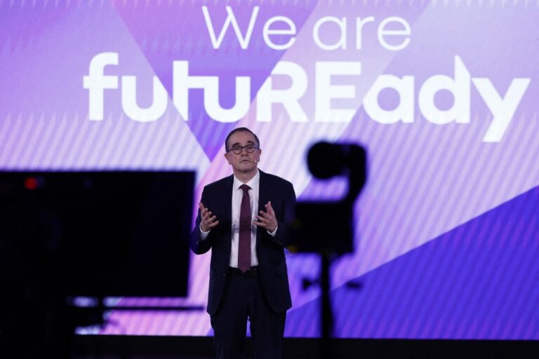 Jusqu'à 20 % d'ingénieurs en moins : la seule chose que Renault révolutionne... c'est le dumping social