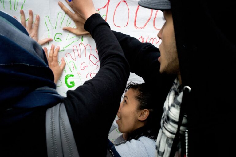 « L'administration ne veut ni écouter, ni comprendre  » : quand Saint-Denis s’engage en faveur des élèves sans-papiers