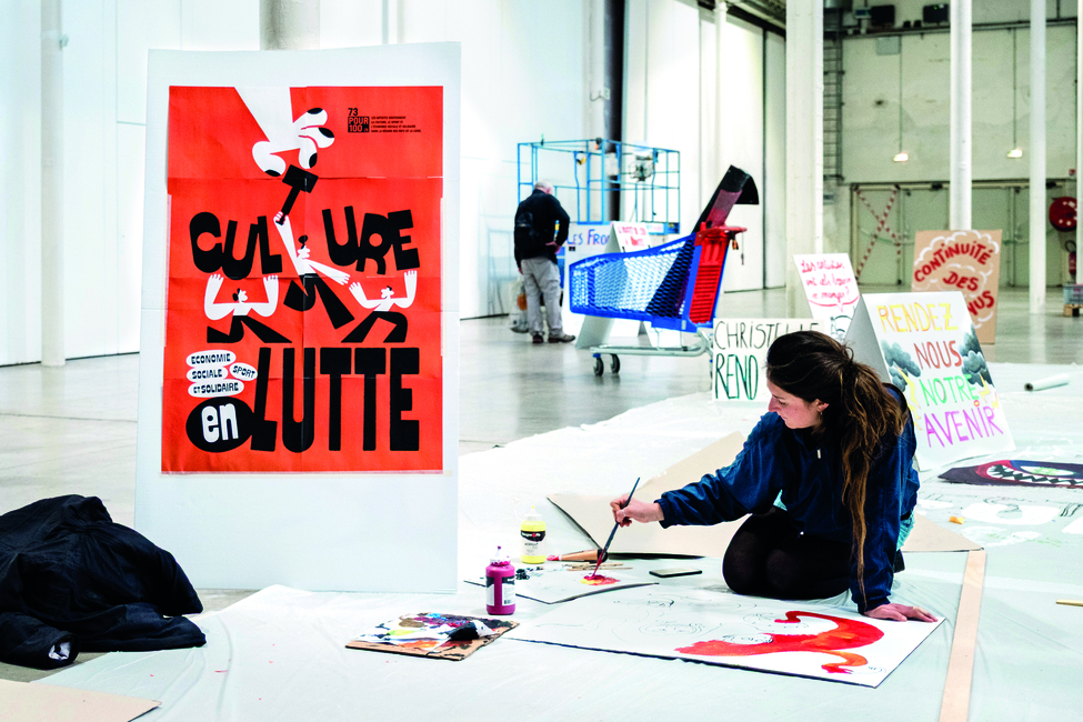 &laquo; Des tentatives de nous dissoudre &raquo; : intermittents du spectacle, professions sous haute tension