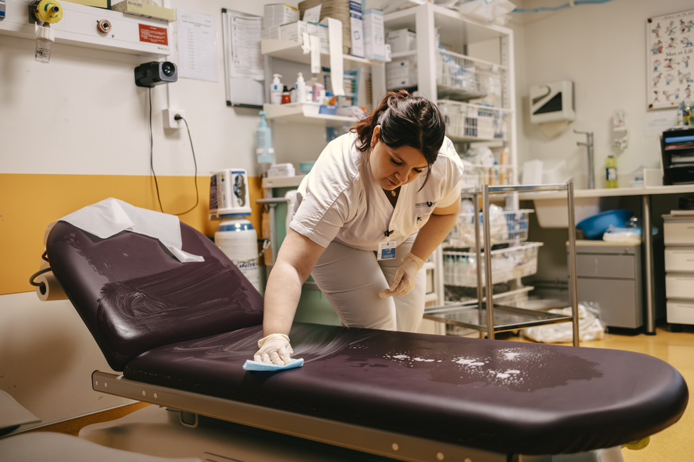 Lolie Roberts, infirmi&egrave;re en p&eacute;diatrie : &laquo; Pour soigner un enfant, il faut cr&eacute;er un lien &raquo;