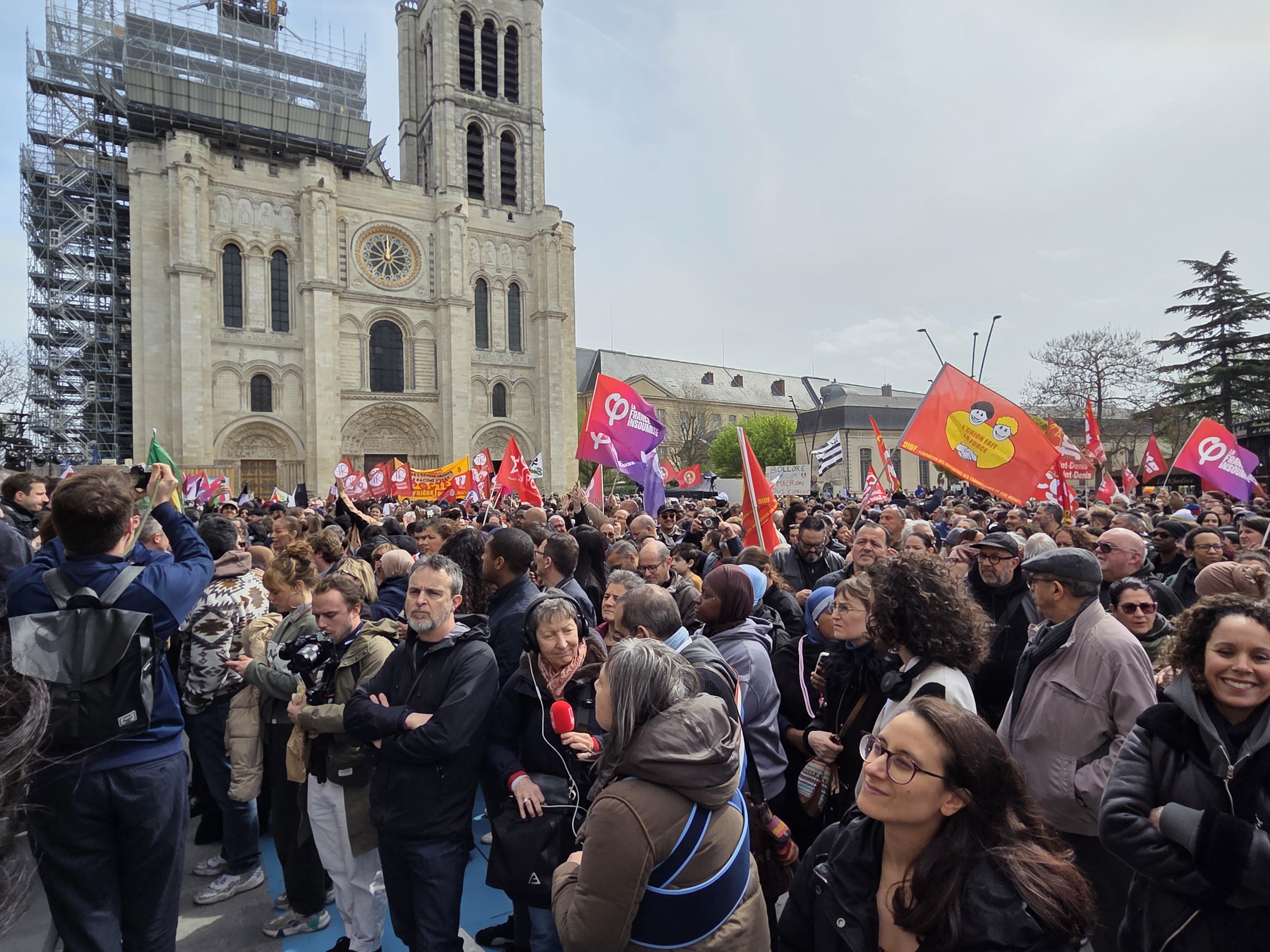 &laquo; Je me suis senti attaqu&eacute; frontalement &raquo; : &agrave; Saint-Denis, au c&oelig;ur de la manifestation antiraciste en soutien &agrave; Bally Bagayoko