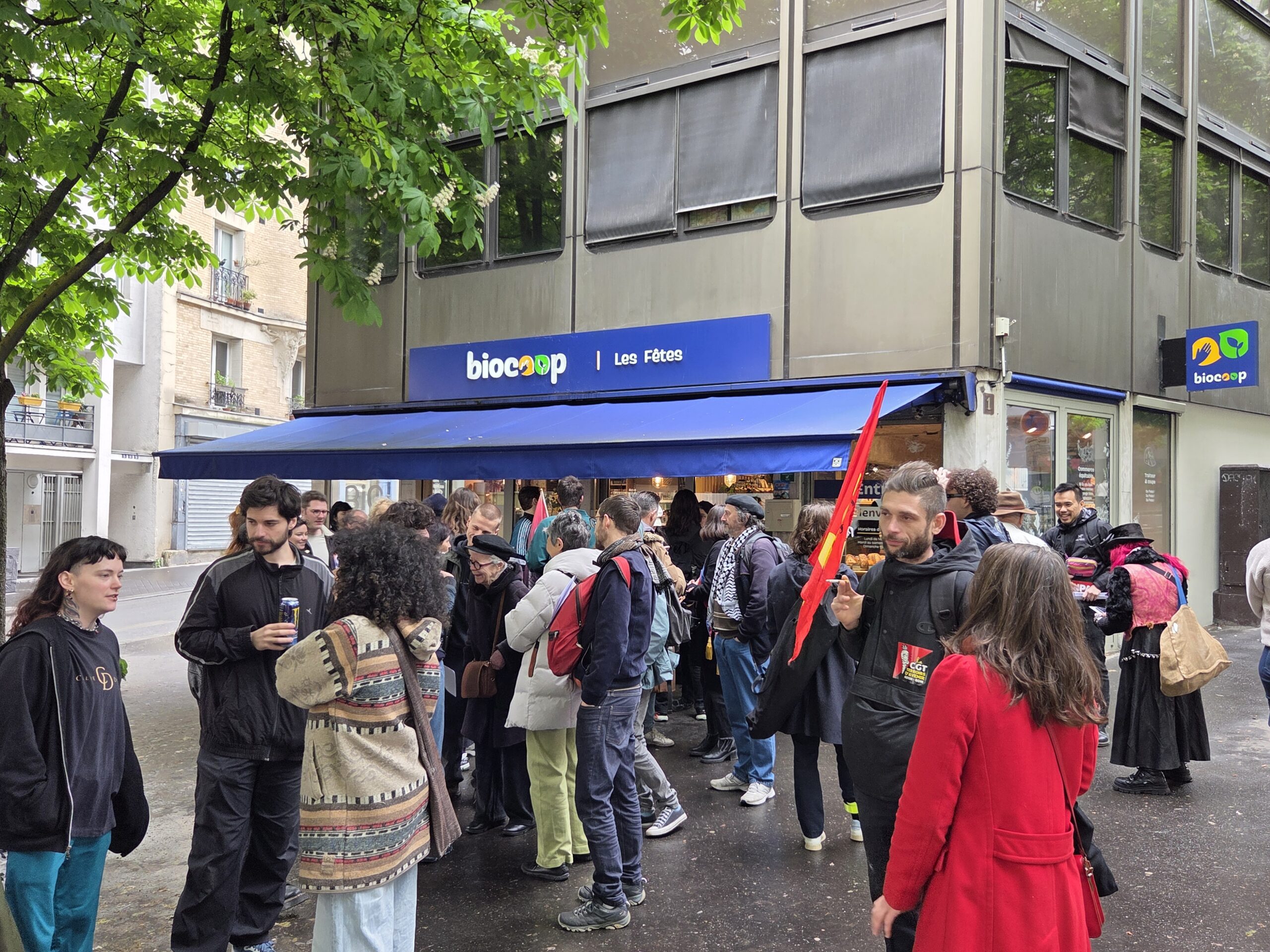 Paris : nouveau débrayage au Biocoop des Fêtes et le retour de la grève dans toutes les têtes