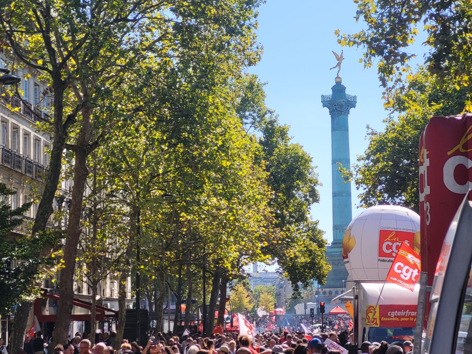 Il remet d&eacute;j&agrave; &ccedil;a... Le projet de loi de Lecornu pour &eacute;tendre le travail le 1er Mai