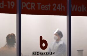 « Les salariés ont compris qu'ils n'étaient plus à l'abri » : dans les labos d’analyses médicales, la grève prend bien