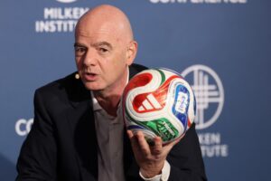 Coupe du monde de football : une place pour la finale coûte... le tiers du salaire annuel d'un ouvrier américain !