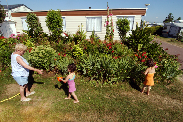 FRANCE-SOCIETY-HOLIDAYS-CAMPING