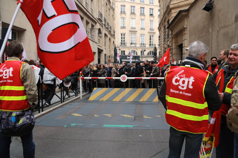 FRANCE-BANKING-DEMO-SOCIAL