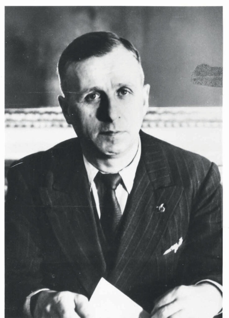 Ambroise Croizat a été député communiste de la Seine de 1946 à 1951, avant d'être Ministre du Travail à partir de 1945. Il est l'un des artisans de la création de la Sécurité sociale.