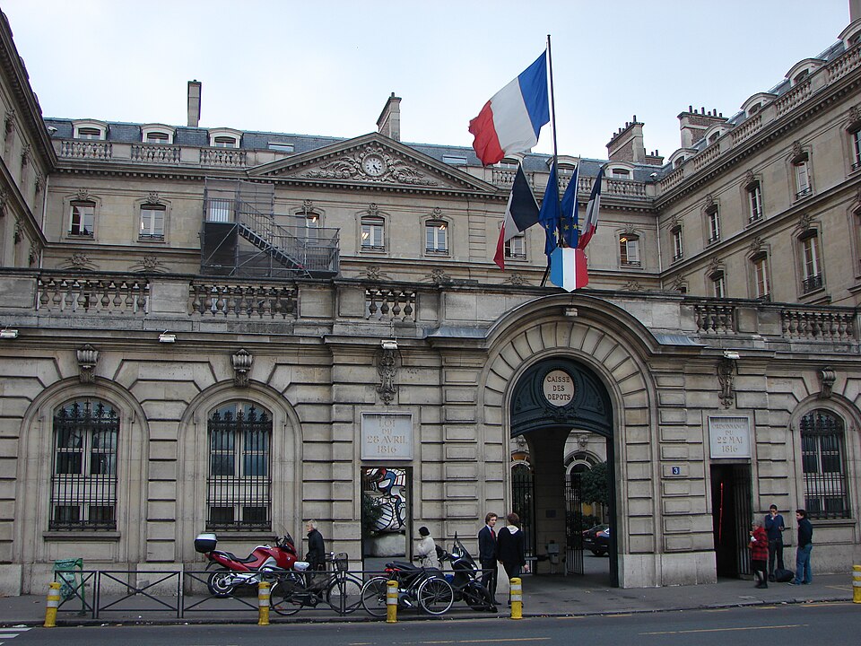 Surveillance au travail : &agrave; la Caisse des d&eacute;p&ocirc;ts et consignations, les agents dans l'&oelig;il de Teams