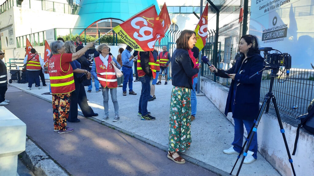 Action de sensibilisation au droit de travail devant le centre de formation des apprentis de Cannes, le 17 mai.