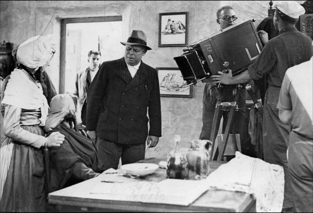 La Marseillaise (1938)Marthe Marty and Jean Renoir in La Marseillaise (1938)