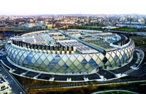 Gourmand en terres, eau et électricité : le « data center » va-t-il dévorer la France ?