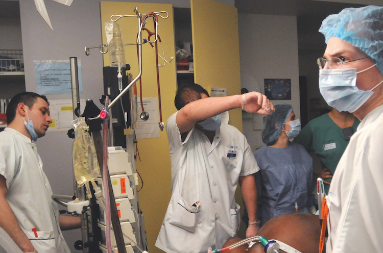 Service des urgences des polytraumatisÈs graves - HÙpital Beaujon
