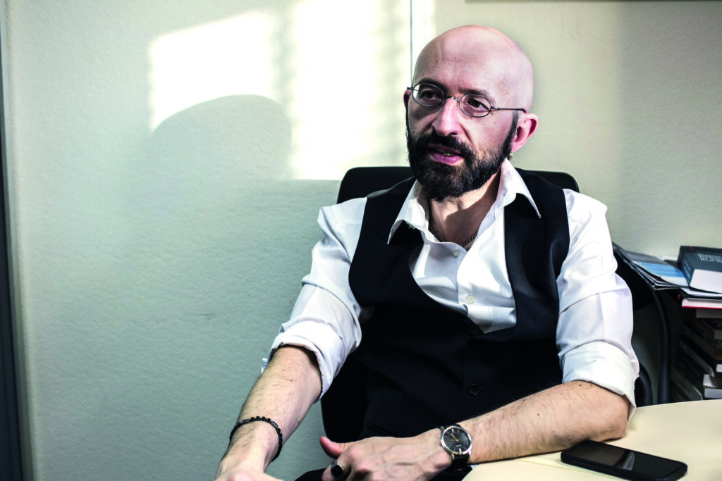Antonio Casilli, sociologue, specialiste des reseaux sociaux