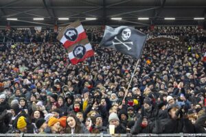 Élan collectif (4/11) - « Pas juste un club un peu politisé » : au FC Sankt Pauli, être antifasciste en tribunes