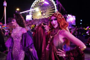 « Il fallait faire quelque chose » : artistes drag et CGT, histoire d'une rencontre