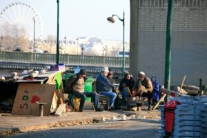 « Les gens choisissent d’être à la rue ! » : l’idée reçue à déconstruire