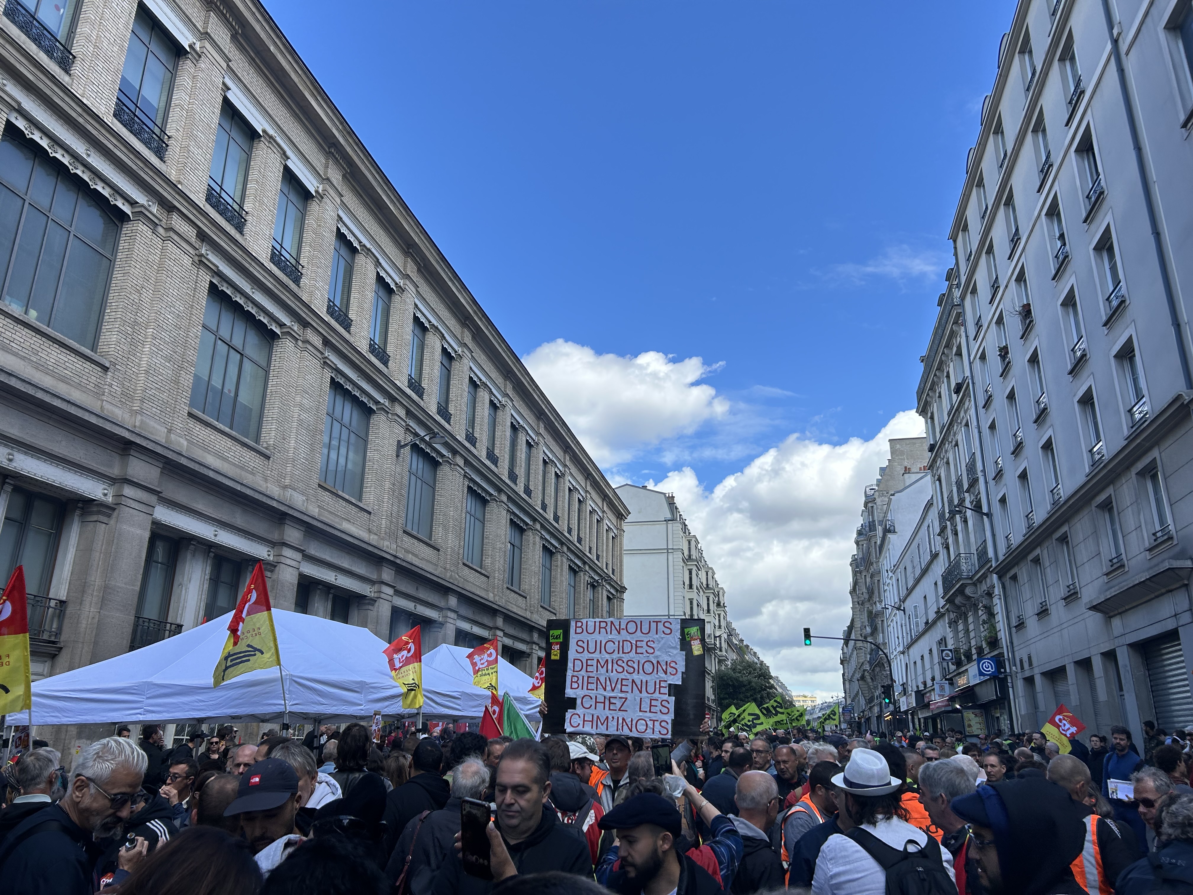 &laquo; 1 cheminot sur 2 en gr&egrave;ve &raquo; : &agrave; la SNCF, un mouvement unitaire pour d&eacute;noncer la souffrance au travail