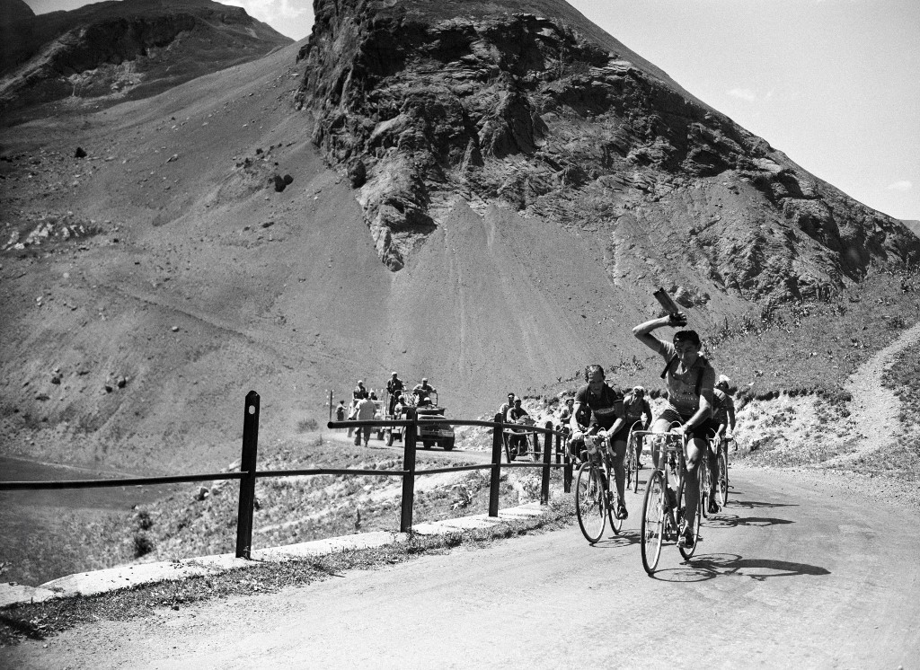 CYCLING-FRA-TDF-1952