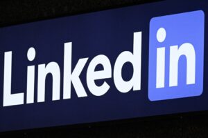 Entre pression et supplication : sur LinkedIn, ces employeurs qui veulent les « likes » de leurs salariés