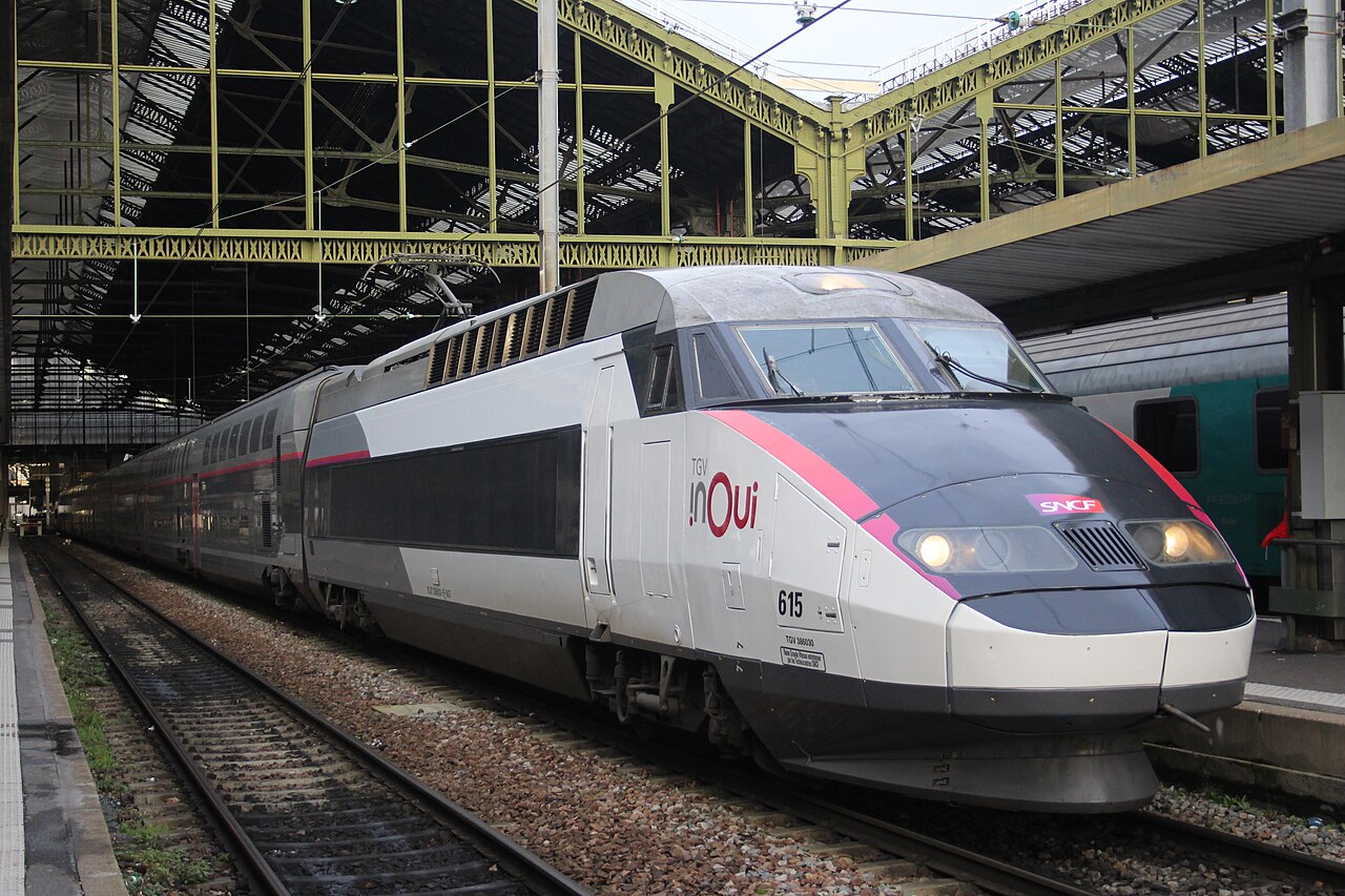 La France derni&egrave;re d'Europe dans le financement du rail : comment le mod&egrave;le choisi par l'&Eacute;tat fragilise la SNCF