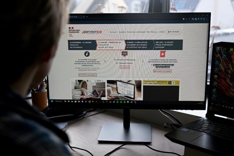 « Parcoursup détruit nos rêves » : ces bacheliers qui désespèrent après deux années de suite sans vœux validés