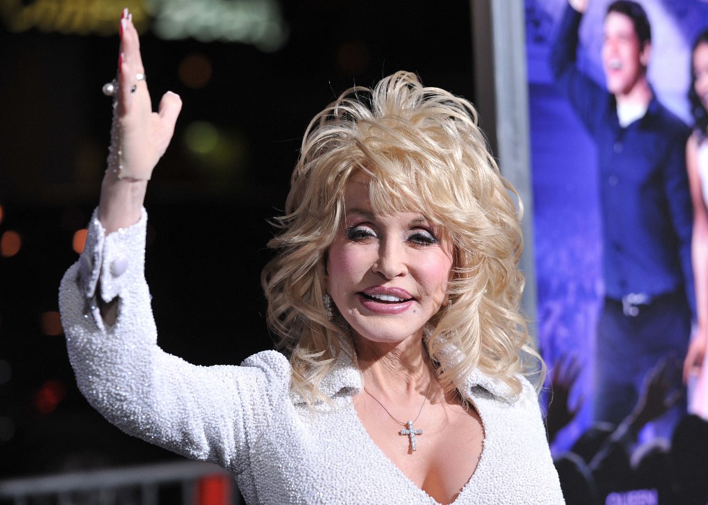 Artiste engagée, syndiquée, féministe... Dolly Parton, cette « working class hero » que les Français ne soupçonnent pas