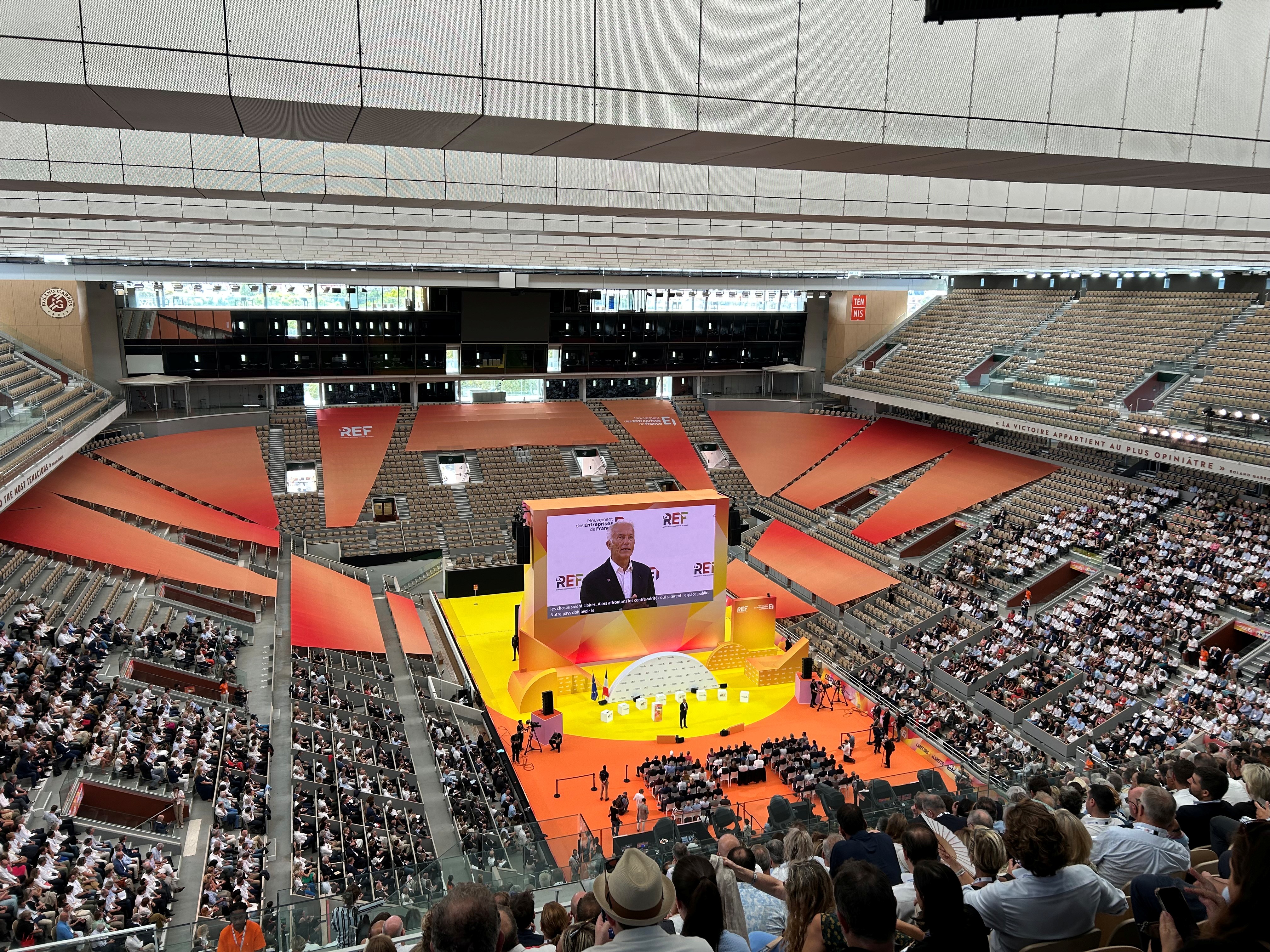 Un voyage au pays des patrons... NVO &eacute;tait aux universit&eacute;s d'&eacute;t&eacute; du Medef