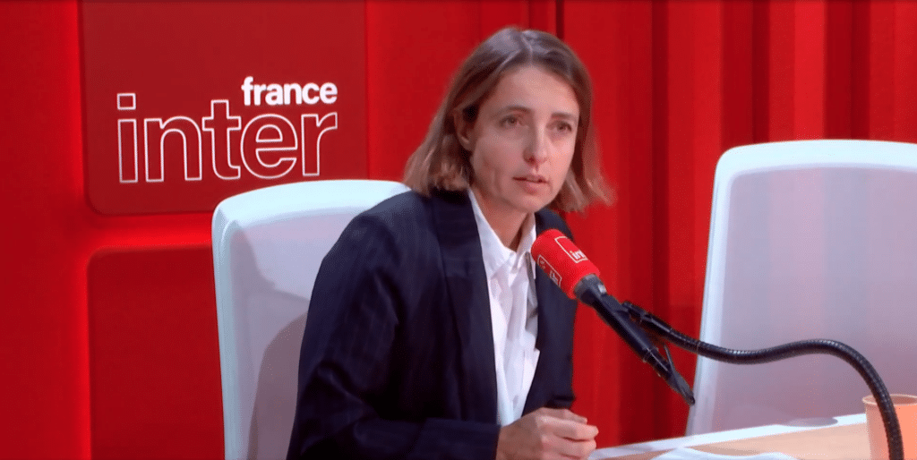 Sophie Binet au micro de France Inter